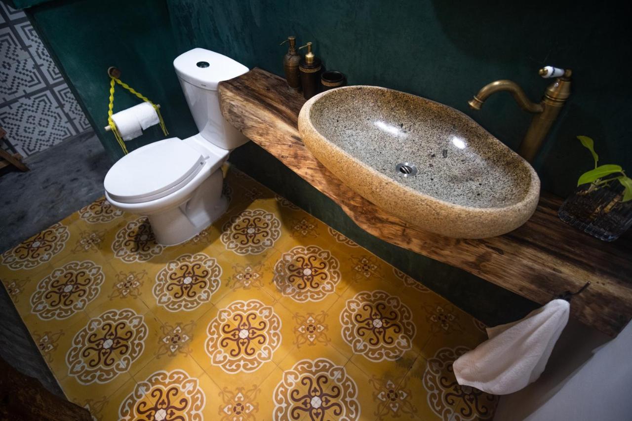 Leranda Homestay Hue Esterno foto