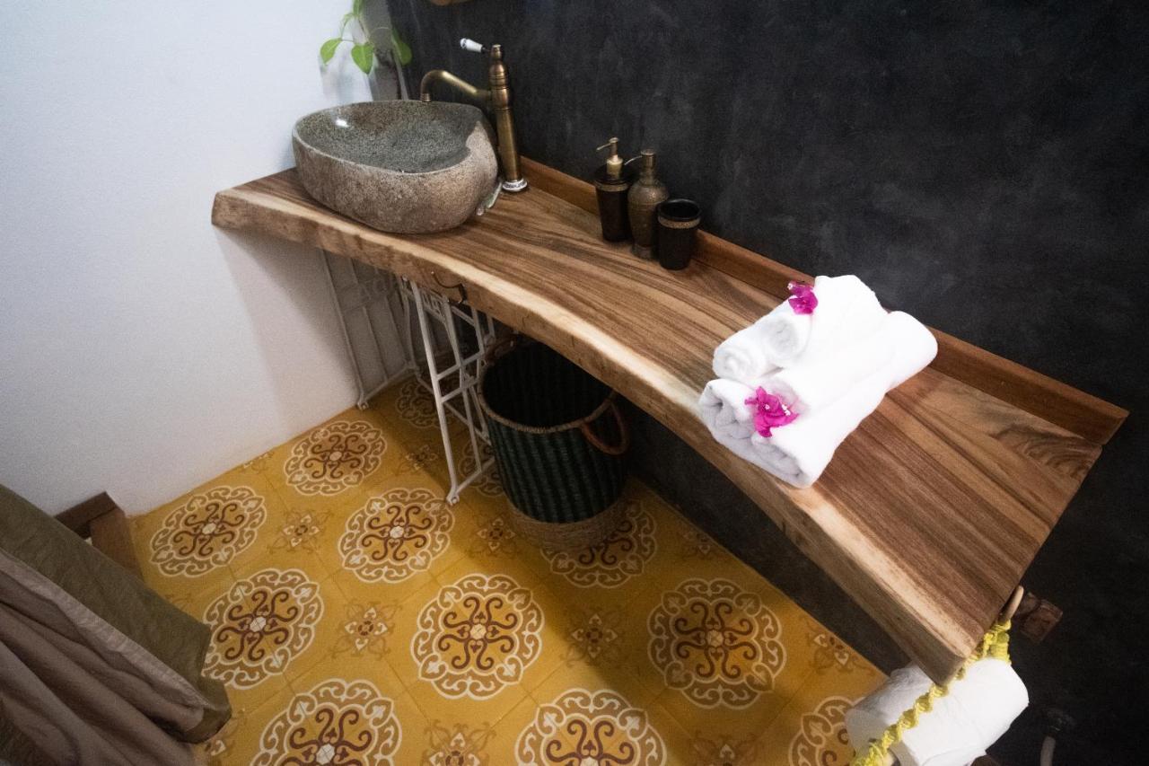 Leranda Homestay Hue Esterno foto